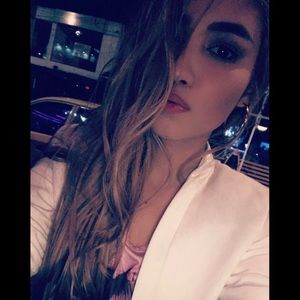 Meet your Posher, Valentina